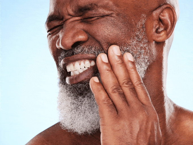 toothache 680x510 shutterstock 2491351691